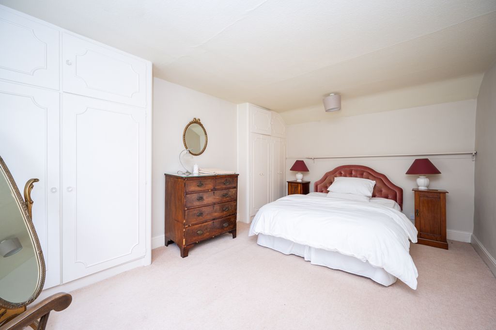 Bedroom- click for photo gallery